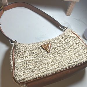 GUESS SHOULDER BAG